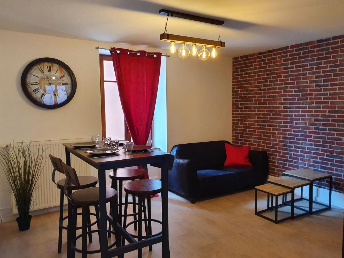 Appartement Industriel Avec Petite Terrasse Belfort Luaran gambar